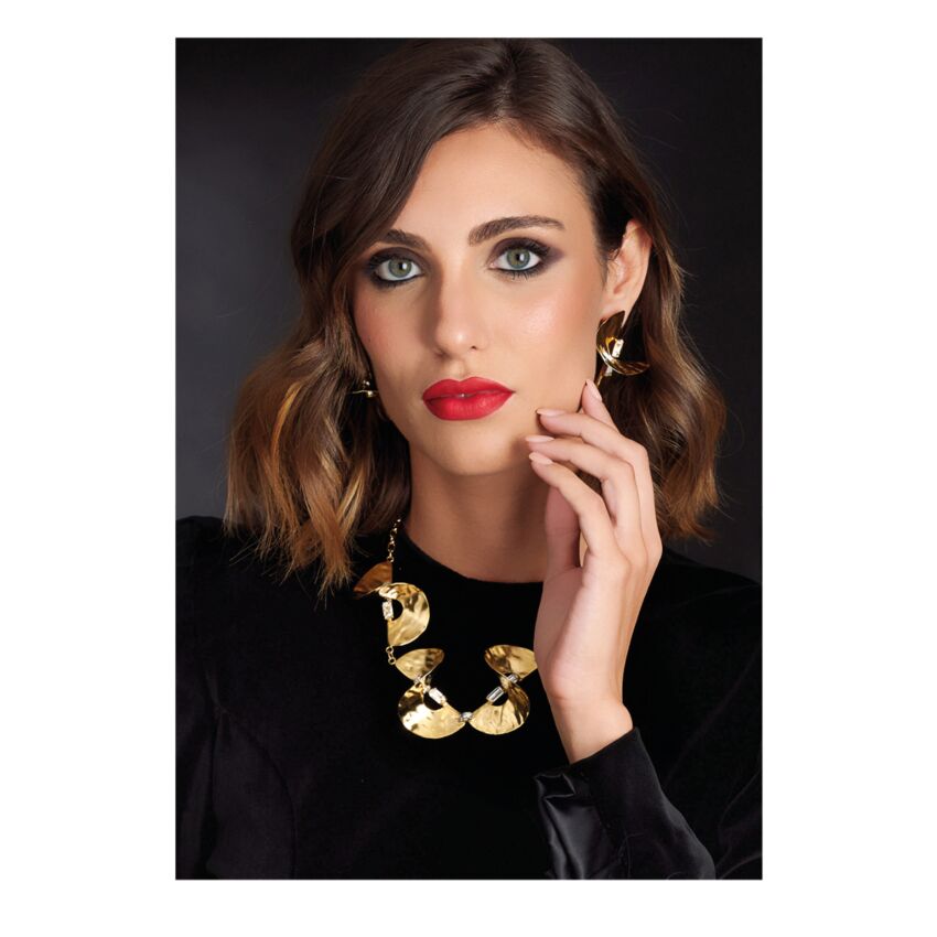 Collana dorata con&nbsp;cristalli